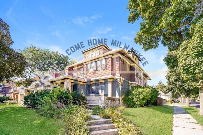 property at 2577 N 52nd St