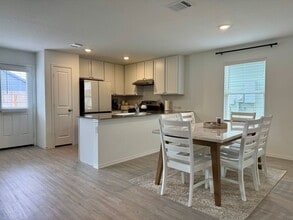 9839 Butte Crk in San Antonio, TX - Building Photo - Building Photo