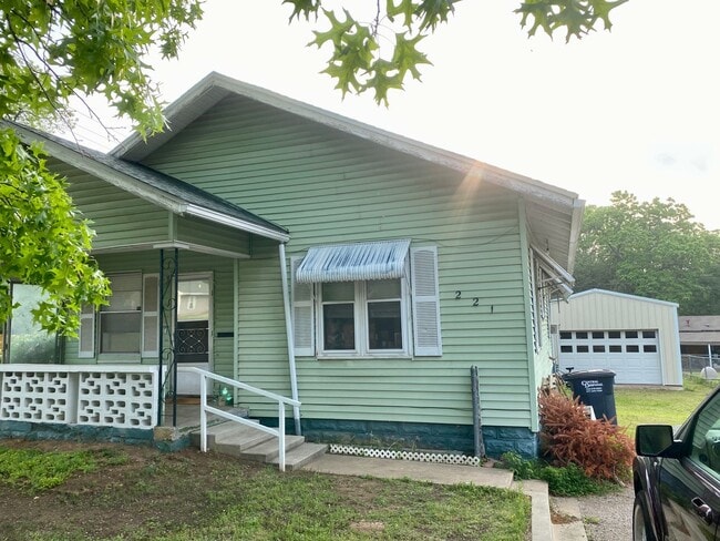 property at 221 N Pesotum Ave