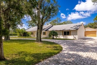19402 Angel Ln in Odessa, FL - Building Photo - Building Photo