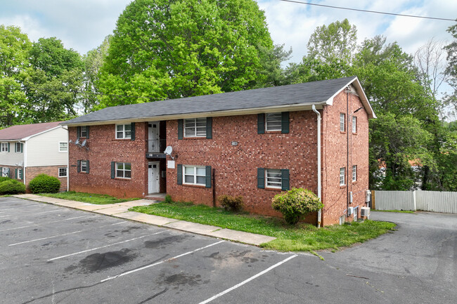 Beverly At Old Town in Winston-Salem, NC - Building Photo - Primary Photo