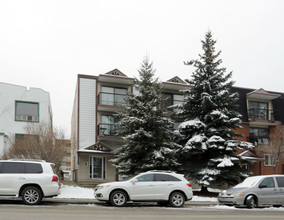 305 23rd Ave SW in Calgary, AB - Building Photo - Building Photo