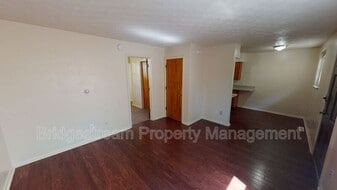 1712 Radio Rd in Dayton, OH - Building Photo