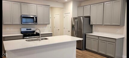 3283 Haflinger Dr in Zionsville, IN - Building Photo - Building Photo