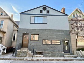 293 E Whittier St in Columbus, OH - Building Photo