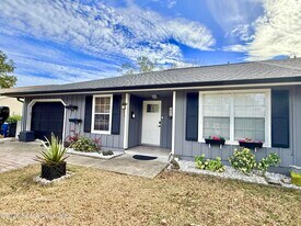 1046 W Samms Ave in Port Orange, FL - Building Photo