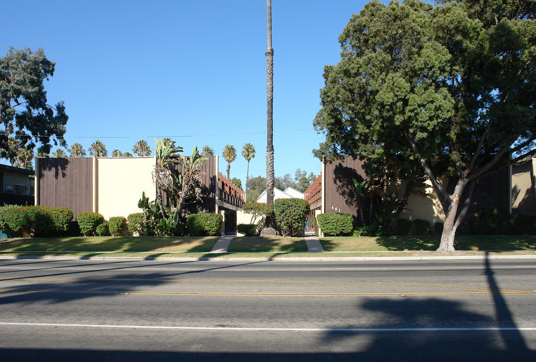 461-505 W Channel Islands Blvd in Oxnard, CA - Building Photo