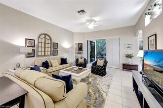 12804 Maiden Cane Ln in Bonita Springs, FL - Foto de edificio - Building Photo