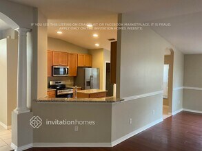 17127 Falconridge Rd in Lithia, FL - Foto de edificio - Building Photo