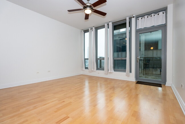 property at 565 W Quincy St