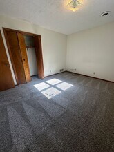 1383 Parkside Dr in Junction City, KS - Building Photo - Building Photo