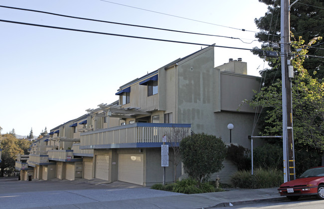 1000-1015 Imperial Pl in Hayward, CA - Building Photo - Building Photo