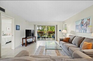 1251 Sugar Sands Blvd, Unit 123 in Riviera Beach, FL - Building Photo