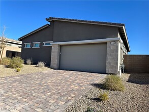 12488 Primrose Grv Ln in Las Vegas, NV - Building Photo - Building Photo