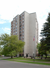 Ramsey Manor in Duluth, MN - Building Photo - Building Photo