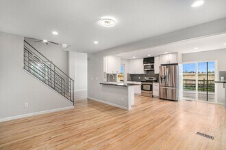 2035 Ashwood Pl in Littleton, CO - Building Photo - Building Photo