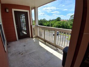 10200 Gandy Blvd N in St. Petersburg, FL - Building Photo - Building Photo