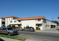 Casa De Verano in Oxnard, CA - Building Photo - Building Photo