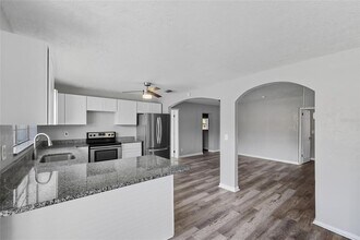 1124 Douglas Ave in DeLand, FL - Building Photo - Building Photo