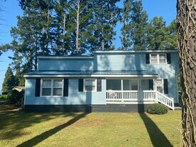 190 Pine Tree Path in Bath, NC - Building Photo