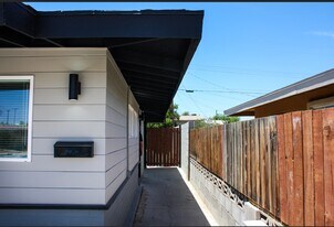 1125 Tamerack Ave in Las Vegas, NV - Building Photo