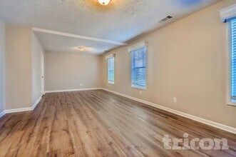 90 Pebble Ln in Covington, GA - Building Photo - Building Photo