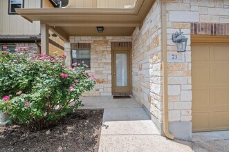 11400 W Parmer Ln, Unit 73 in Cedar Park, TX - Building Photo - Building Photo