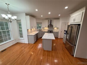 9301 Olde Mill Pond Dr in Glen Allen, VA - Building Photo - Building Photo