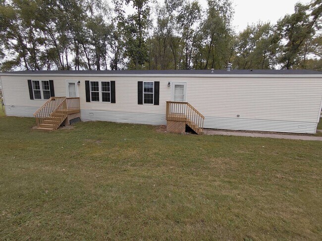 2112 Bluebird Terrace NW in Stewartville, MN - Building Photo - Building Photo