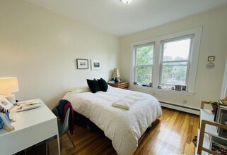 11 Houghton St, Unit 3 in Somerville, MA - Building Photo - Building Photo