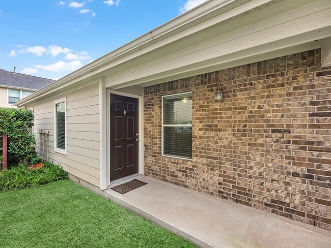16010 Sweetwater Fields Ln in Tomball, TX - Building Photo - Building Photo