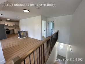 33332 Huntingdon Rd in Abbotsford, BC - Building Photo - Building Photo