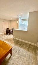 206 Inlet Way, Unit 4 in Palm Beach Shores, FL - Foto de edificio - Building Photo