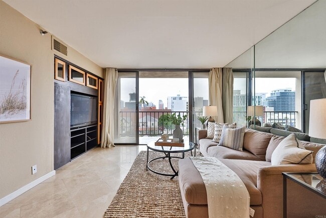 1514 7th Ave, Unit #103 in San Diego, CA - Foto de edificio - Building Photo