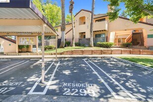 2283 Renwick Ln in Antioch, CA - Building Photo