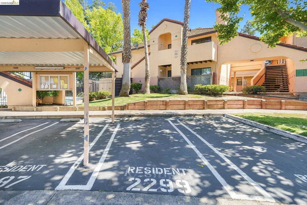 2283 Renwick Ln in Antioch, CA - Building Photo