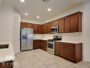 17027 W Echo Ln in Waddell, AZ - Building Photo - Building Photo