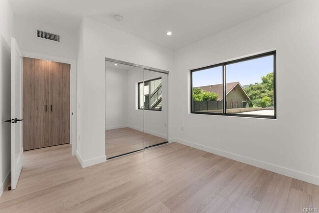 2155 Glenada Ave in Montrose, CA - Building Photo - Building Photo