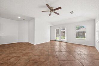 19215 Talcott Way Dr in Tomball, TX - Building Photo - Building Photo