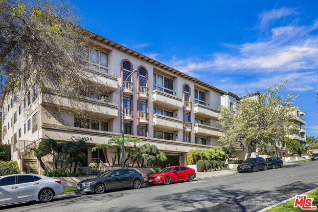 1833 Fairburn Ave in Los Angeles, CA - Building Photo - Building Photo