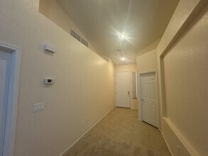 9256 Blue Flax Pl in Las Vegas, NV - Building Photo - Building Photo