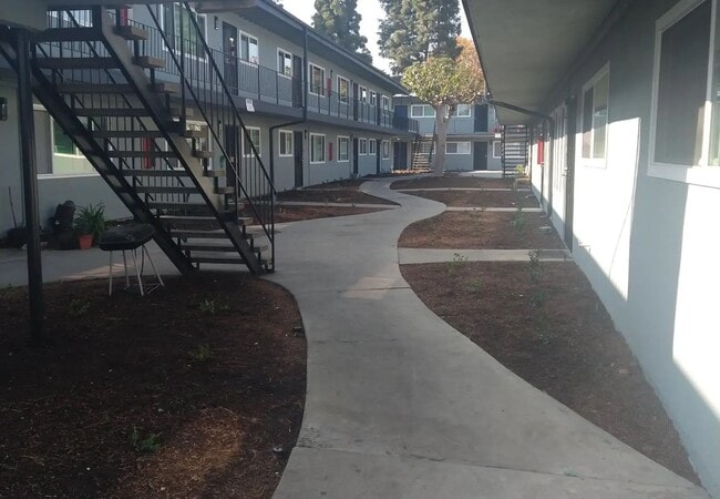 property at 5560 Ackerfield Ave