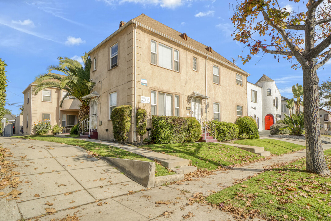 5139 W 21st St in Los Angeles, CA - Building Photo