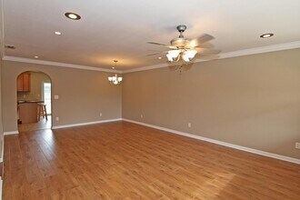 2385 Pennsylvania Ave in Oviedo, FL - Building Photo - Building Photo