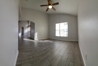 2321 Monaco Cove Cir in Orlando, FL - Building Photo - Building Photo