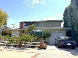 718 S Leland St in San Pedro, CA - Building Photo