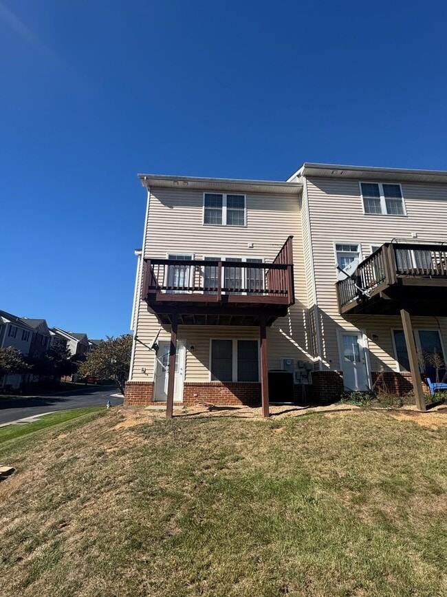 1441 Natural Spring Lane in Harrisonburg, VA - Building Photo - Building Photo