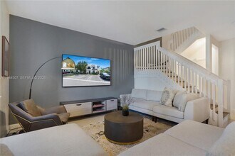 20648 NE 7th Pl in Miami, FL - Building Photo - Building Photo