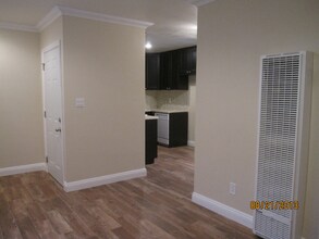 211 Seal Beach Blvd, Unit 3 in Seal Beach, CA - Foto de edificio - Building Photo