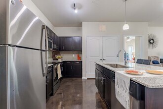 Legacy Brooks in San Antonio, TX - Building Photo - Building Photo